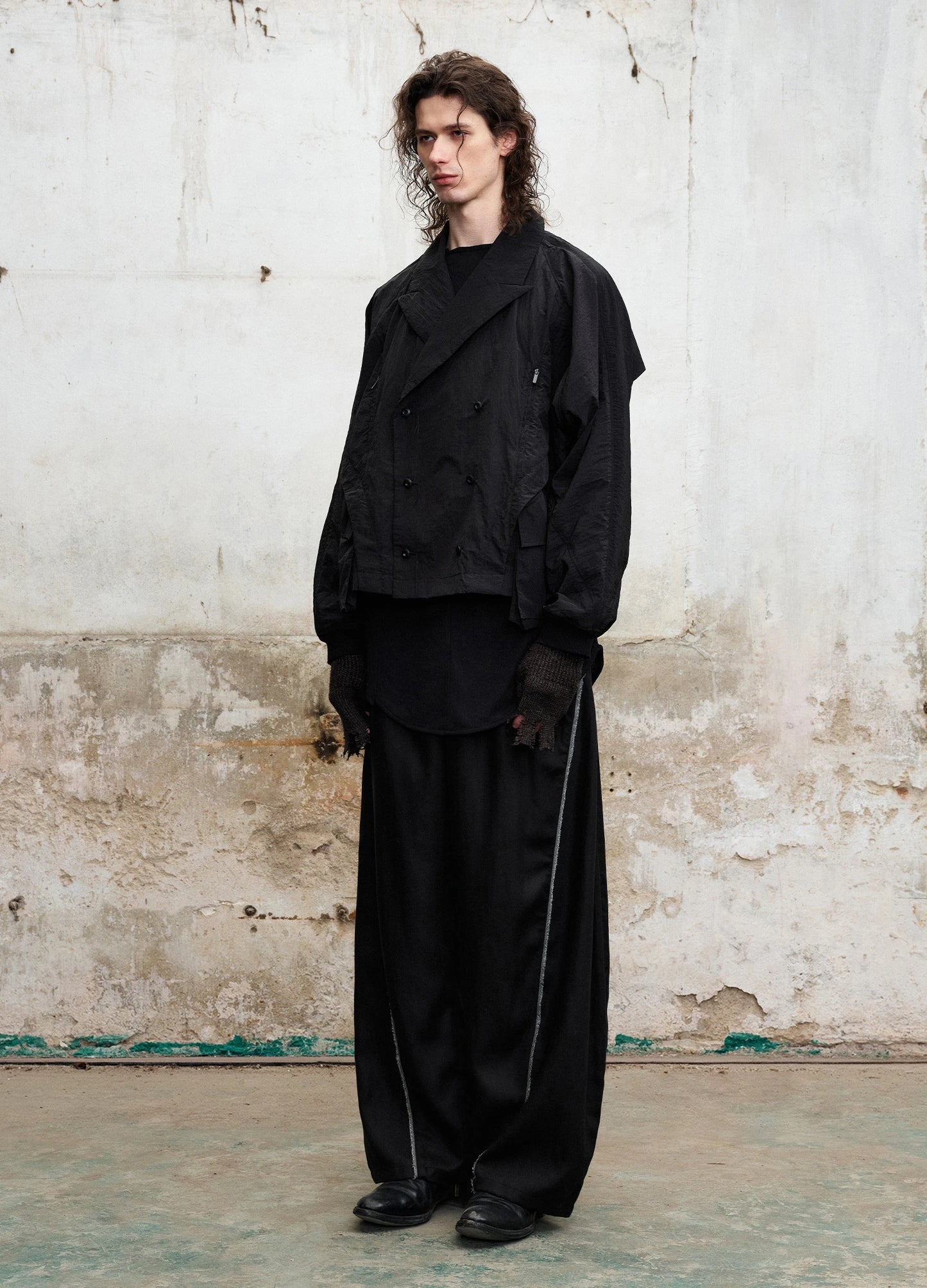 Raw Edge Curved Trousers