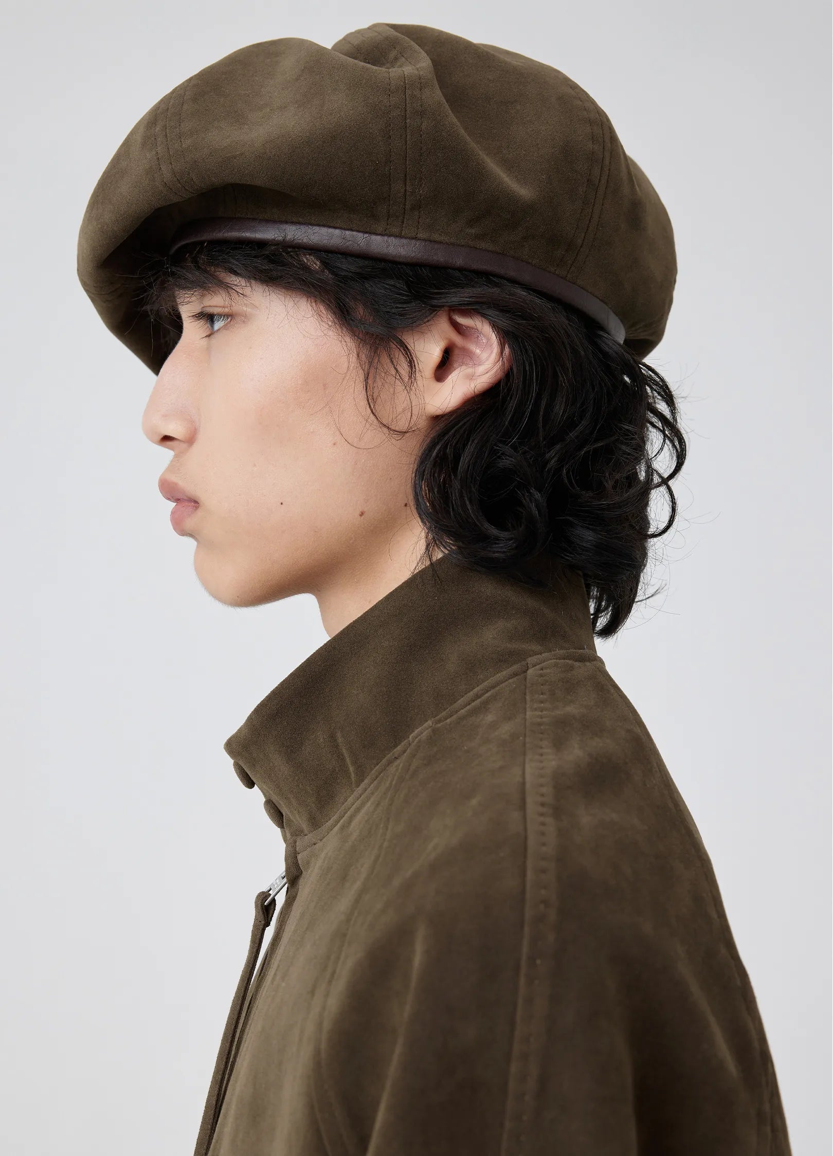 SuedeBeret-AW24-SIMPLE-PROJECT
