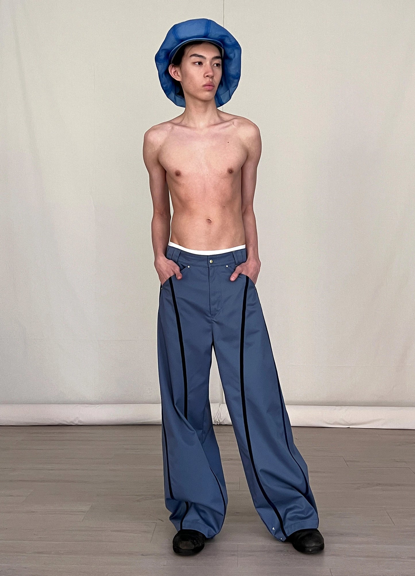 Buried-line Trousers