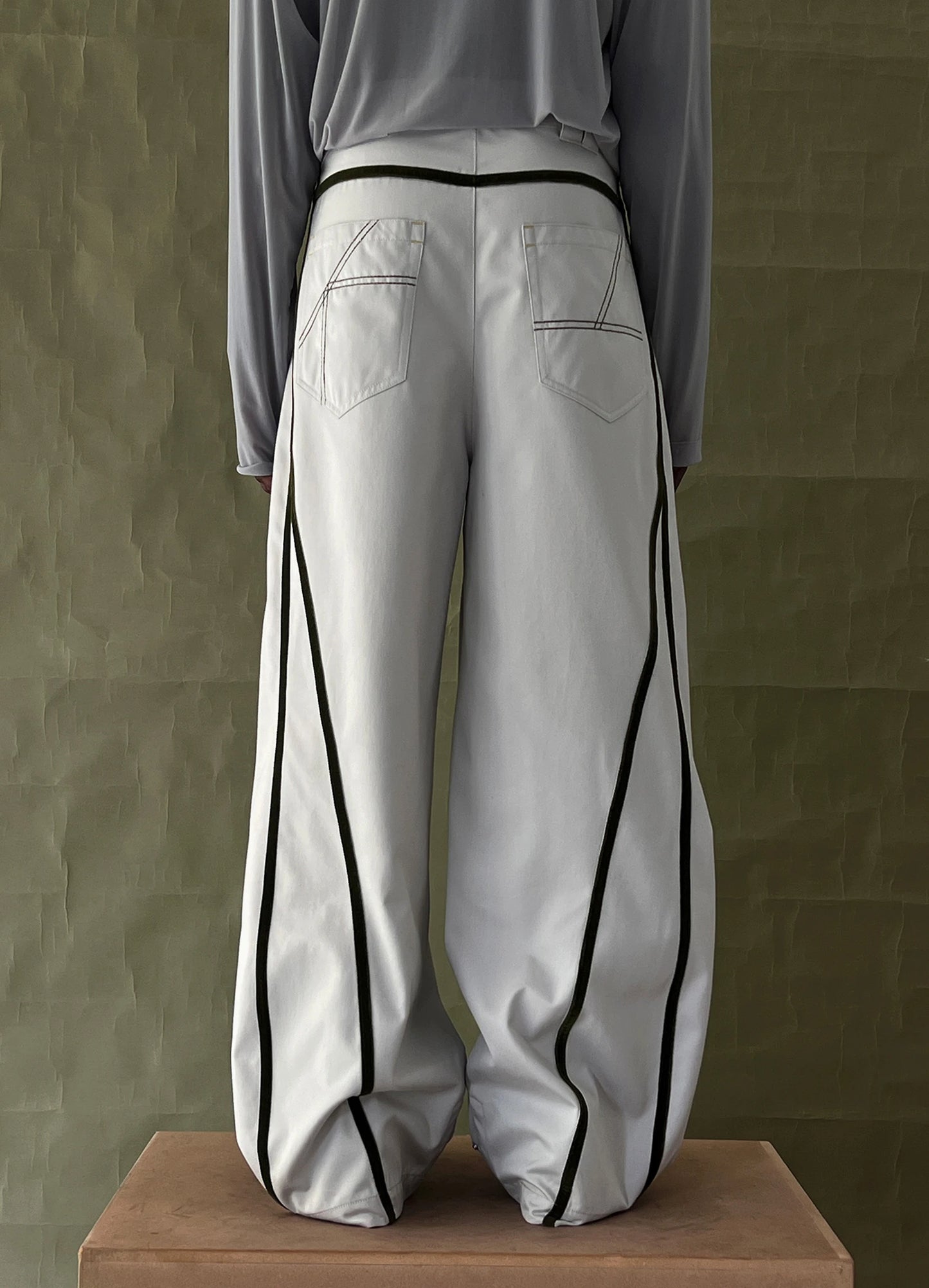 Buried-line Trousers