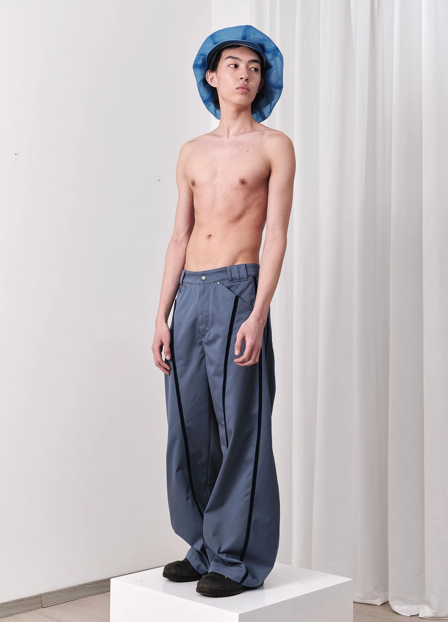 Buried-line Trousers