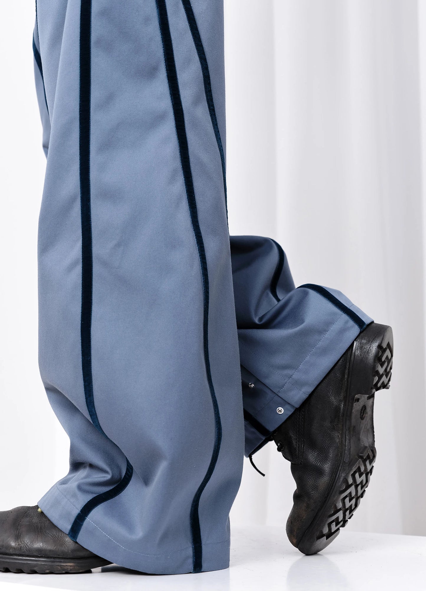 Buried-line Trousers