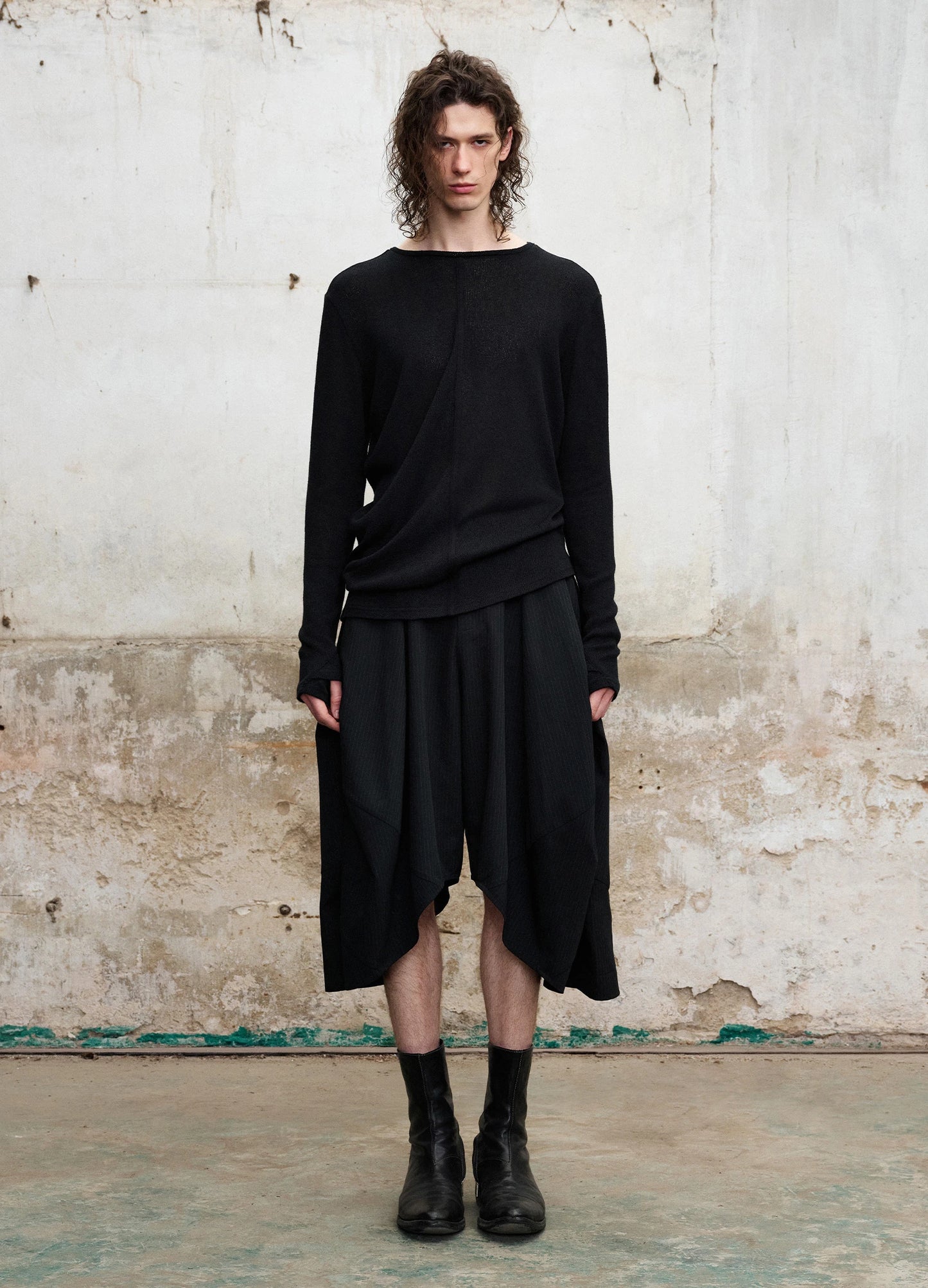 Curved Long Sleeve