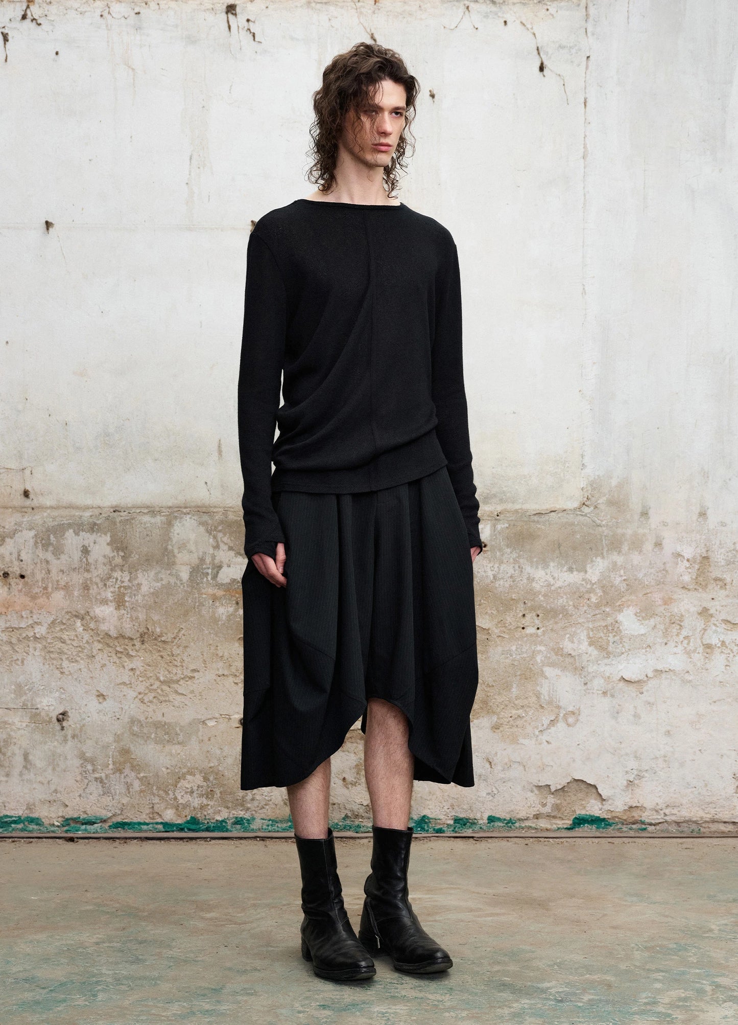 Curved Long Sleeve