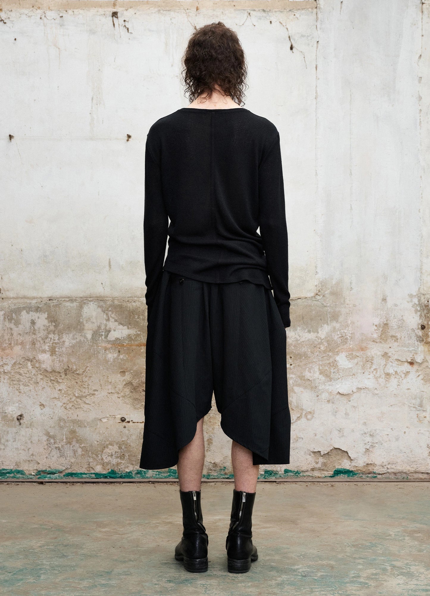 Curved Long Sleeve