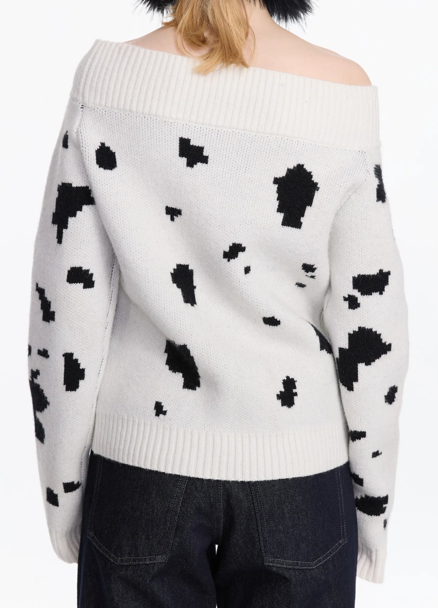 Dalmatian Knit