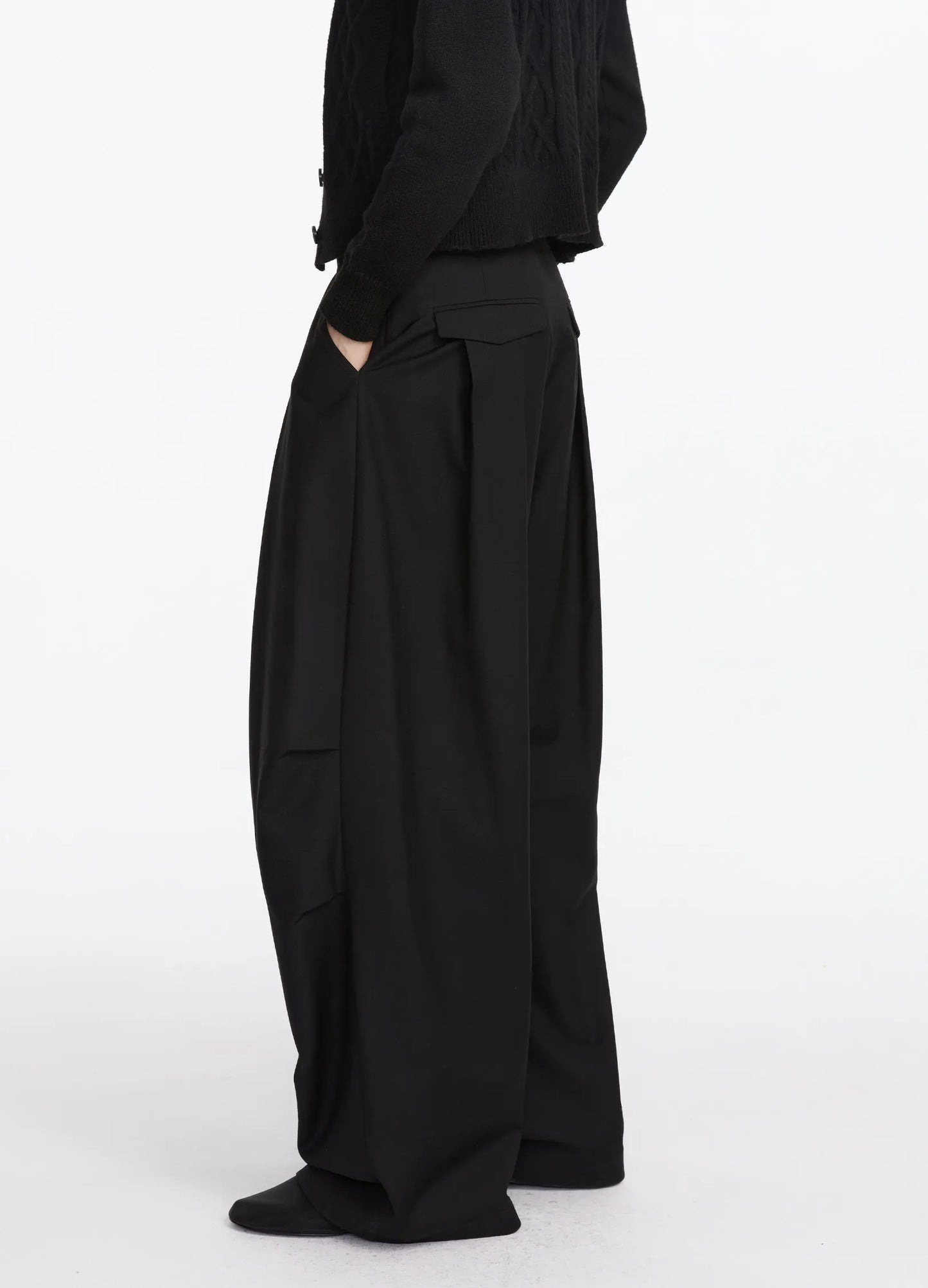 Fluid Pleated Pants