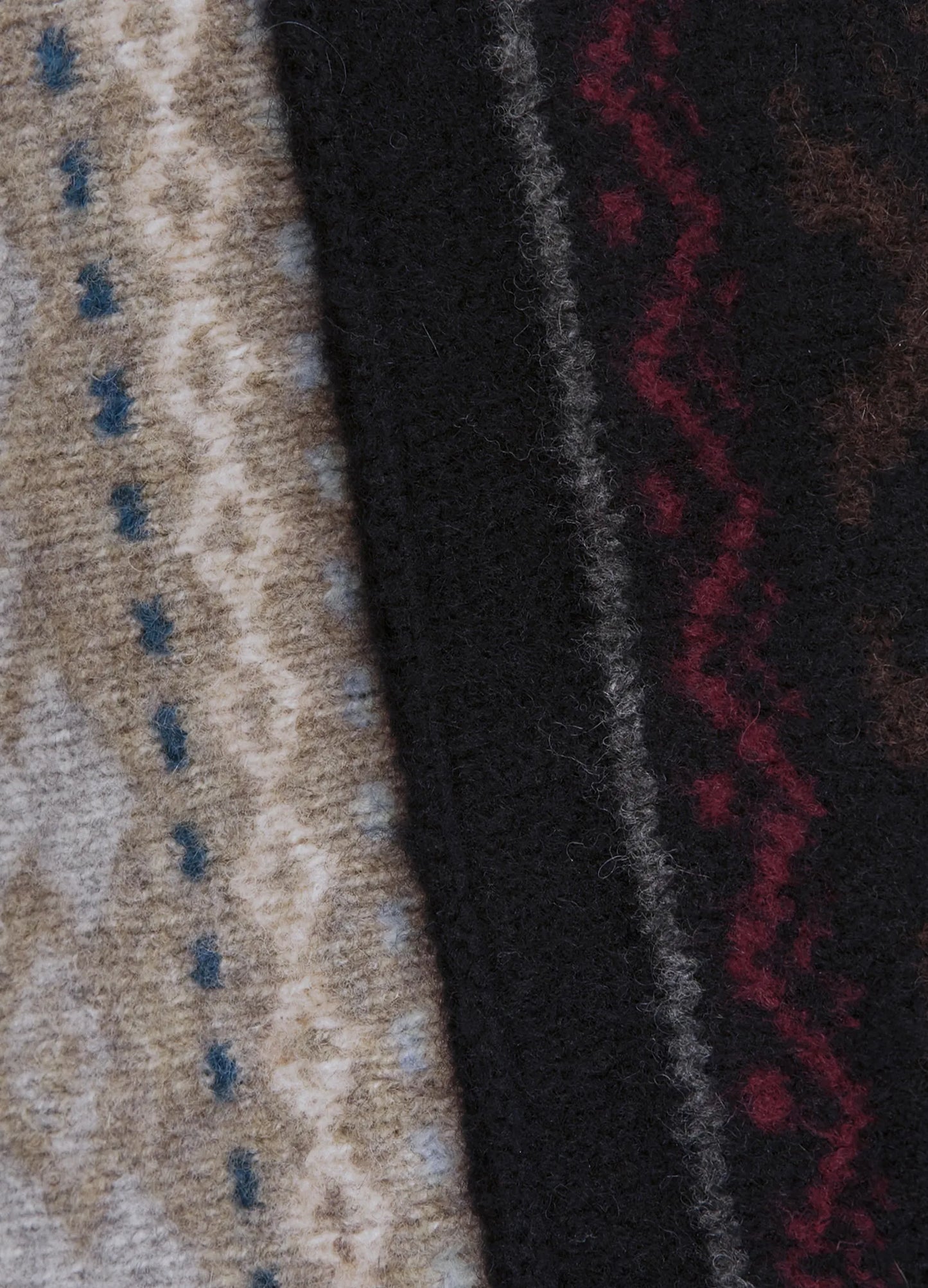 Graphic Knit Scarf