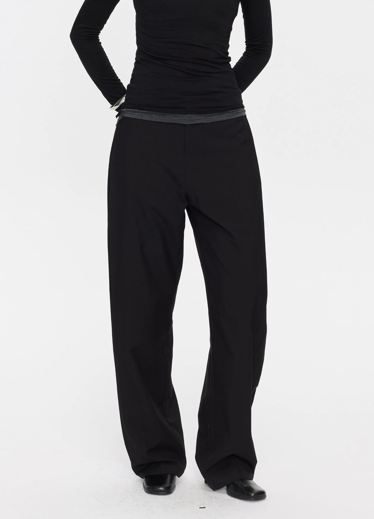Pleated Tapered Trousers