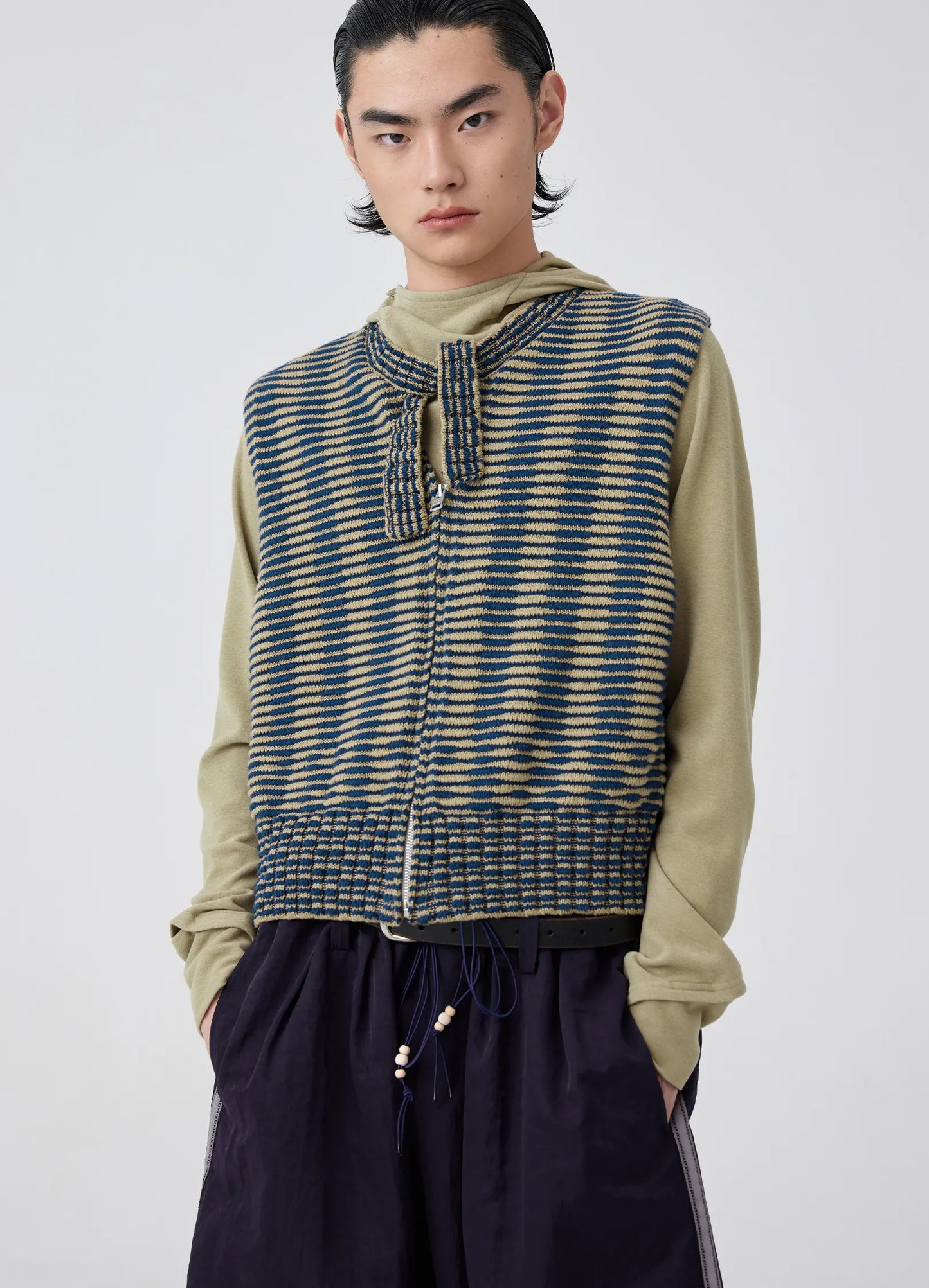 Slit Collar Hoodie