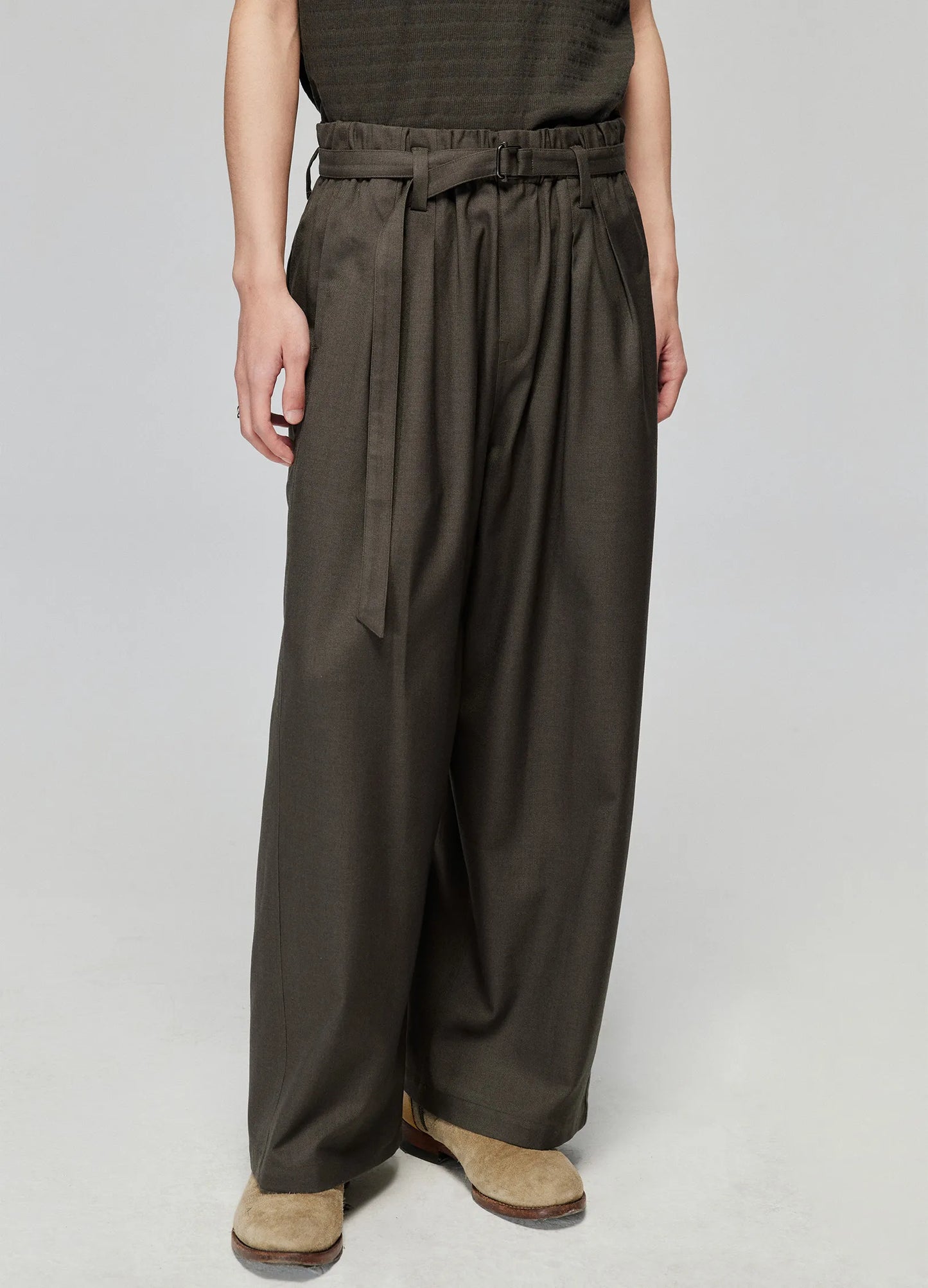 Wide Pleated Stretch Trousers