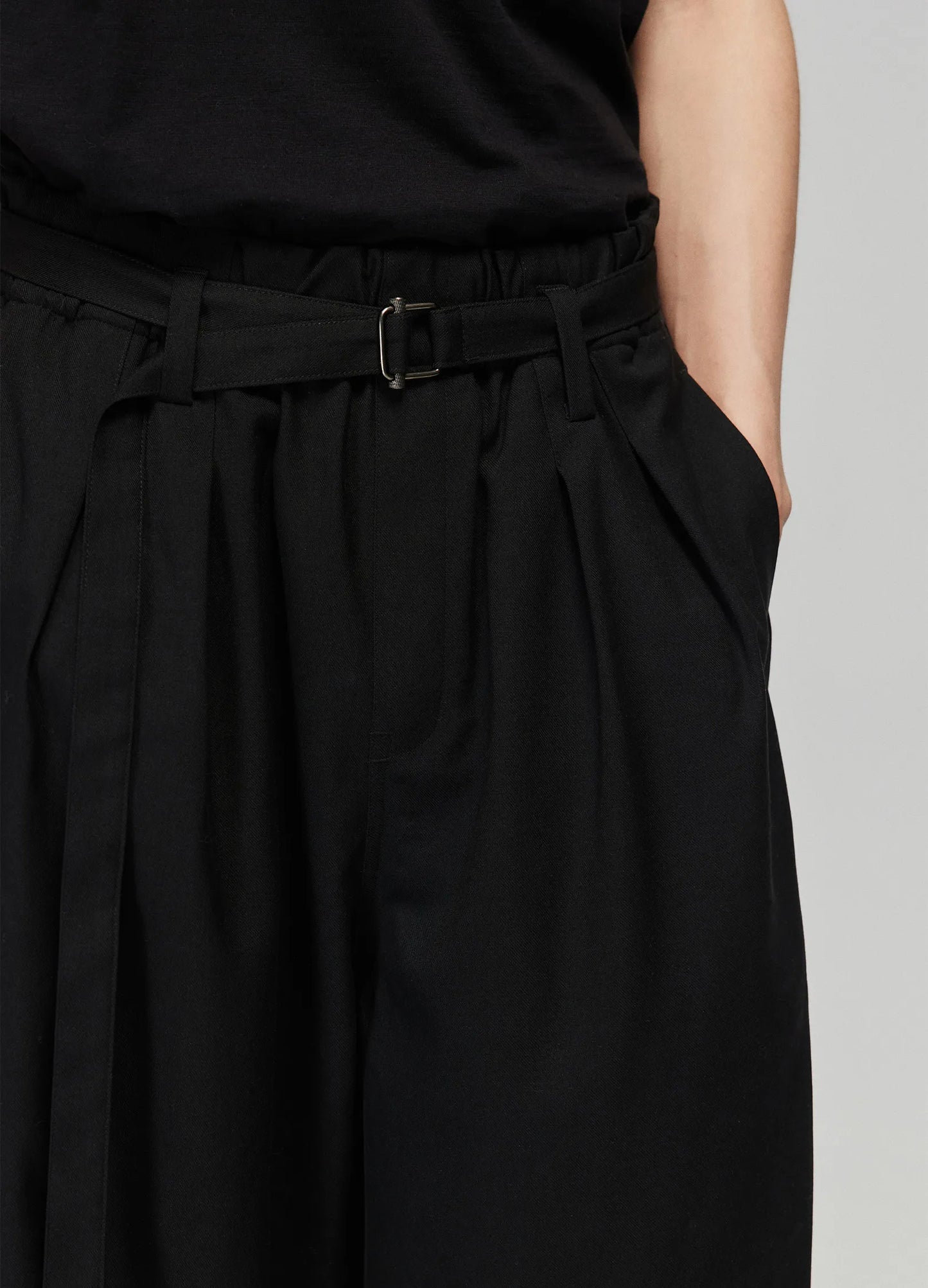 Wide Pleated Stretch Trousers