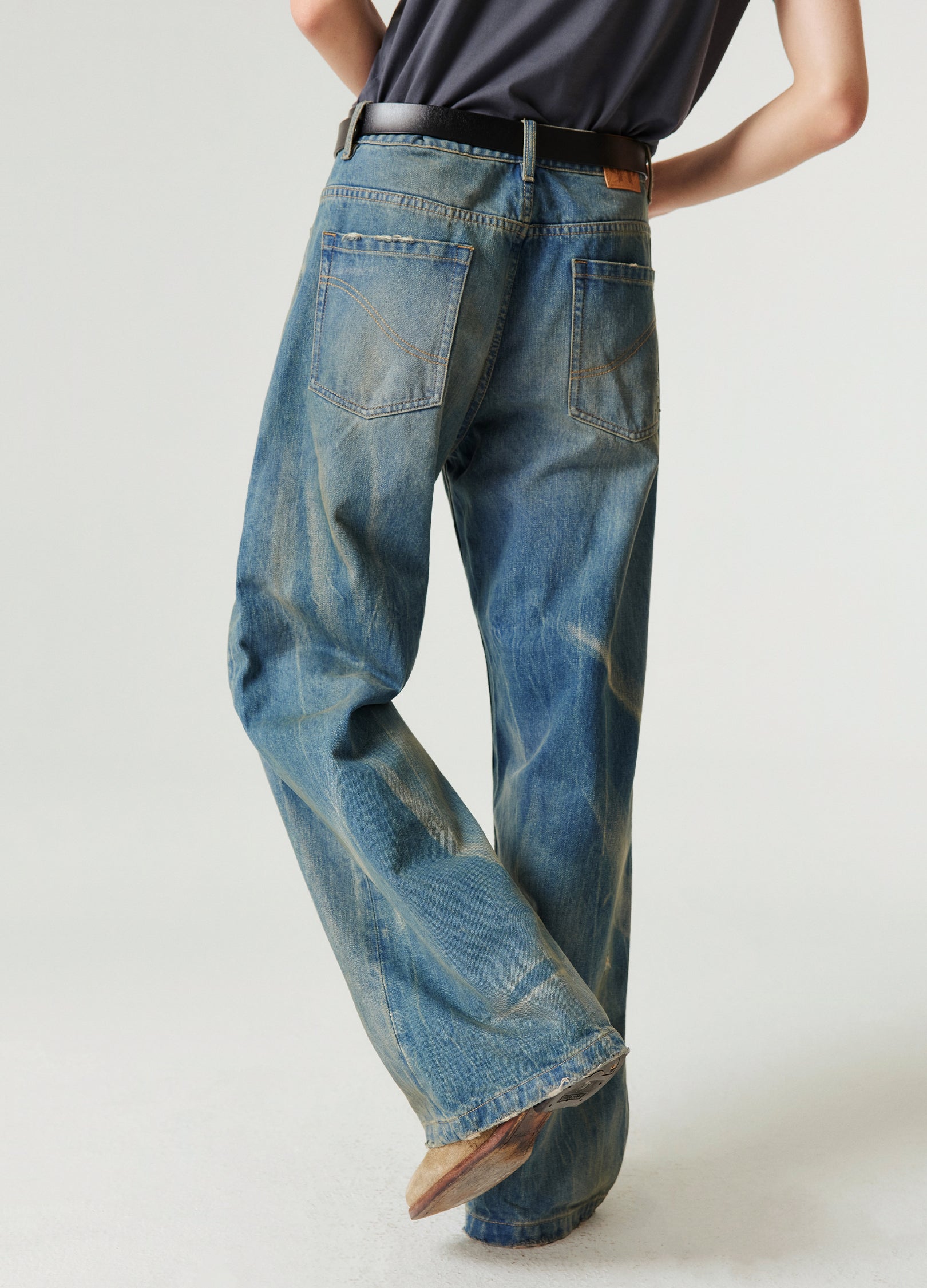 Nevada Wash Straight Denim – VERSEAS
